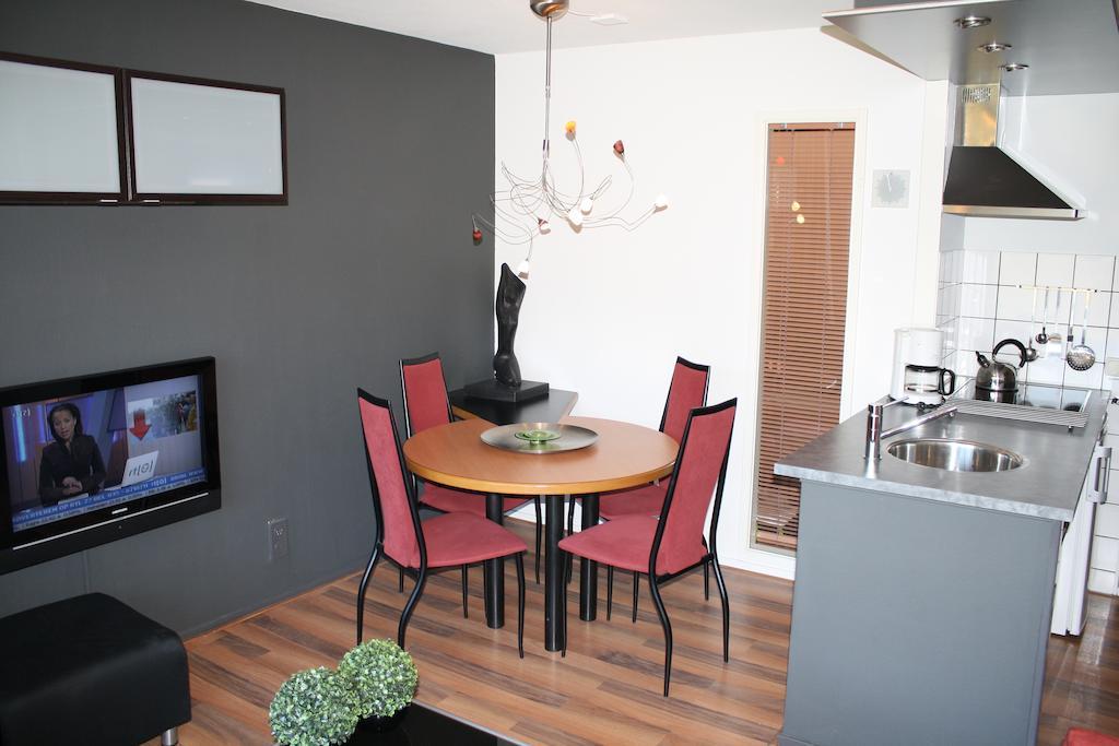 הולום Aphrodite Met Zonnig Terras, Eigen Keuken, Verwarmd Hotel-Zwembad, Nabij Dorp, Duinen En Strand חדר תמונה